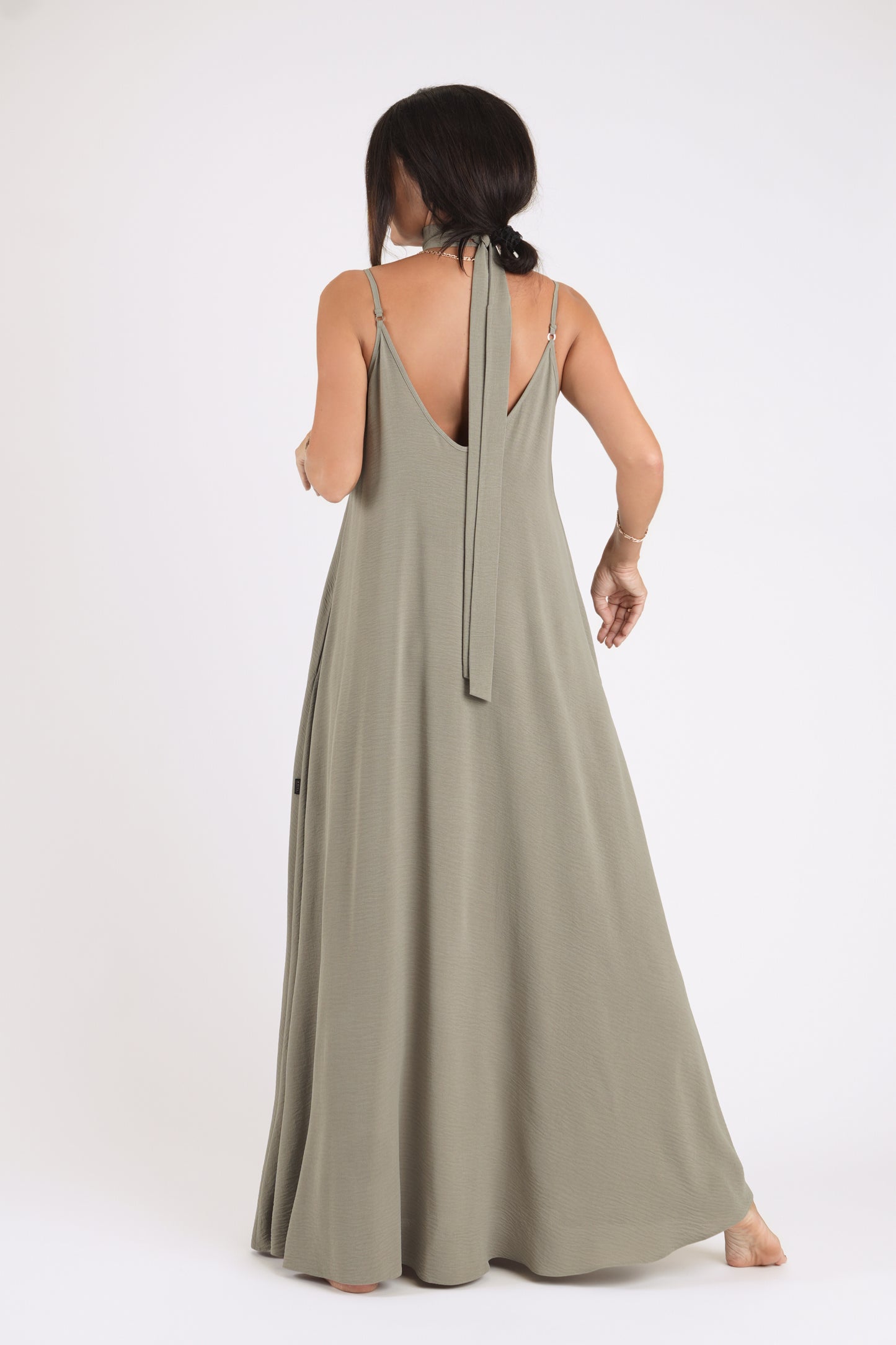 Gara A silueta kleita