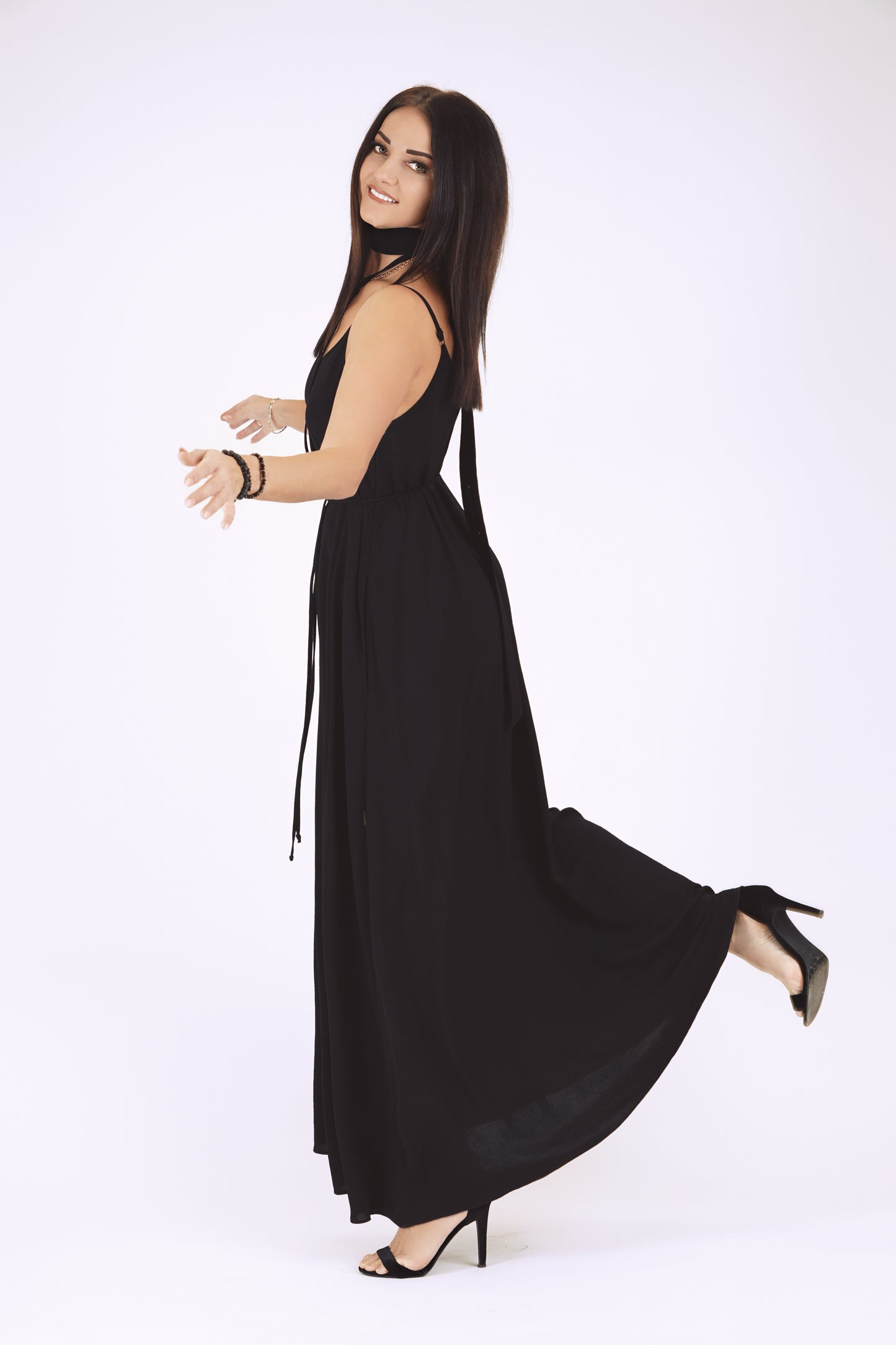 Gara A silueta kleita