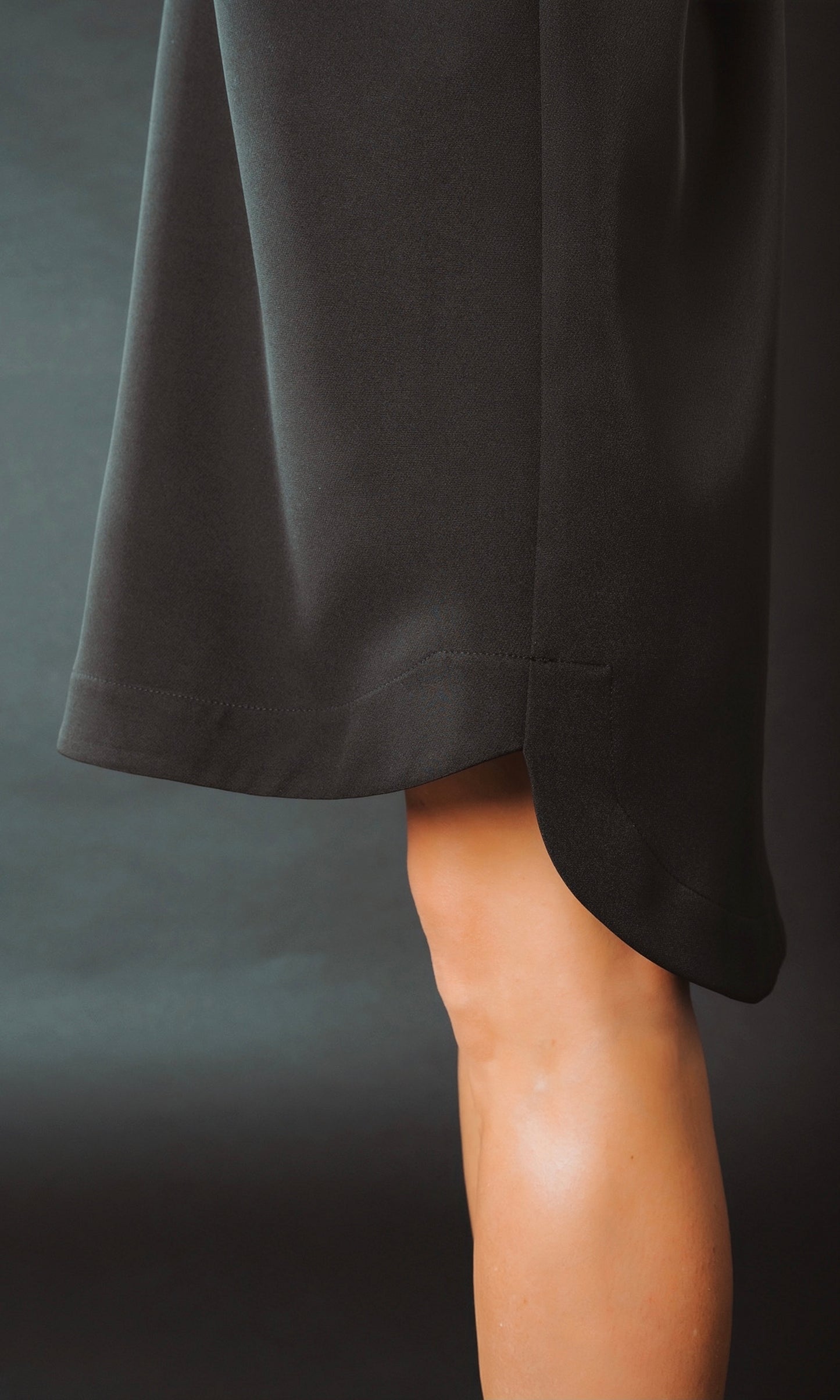 Oversize midi kleita ar sānu kabatām