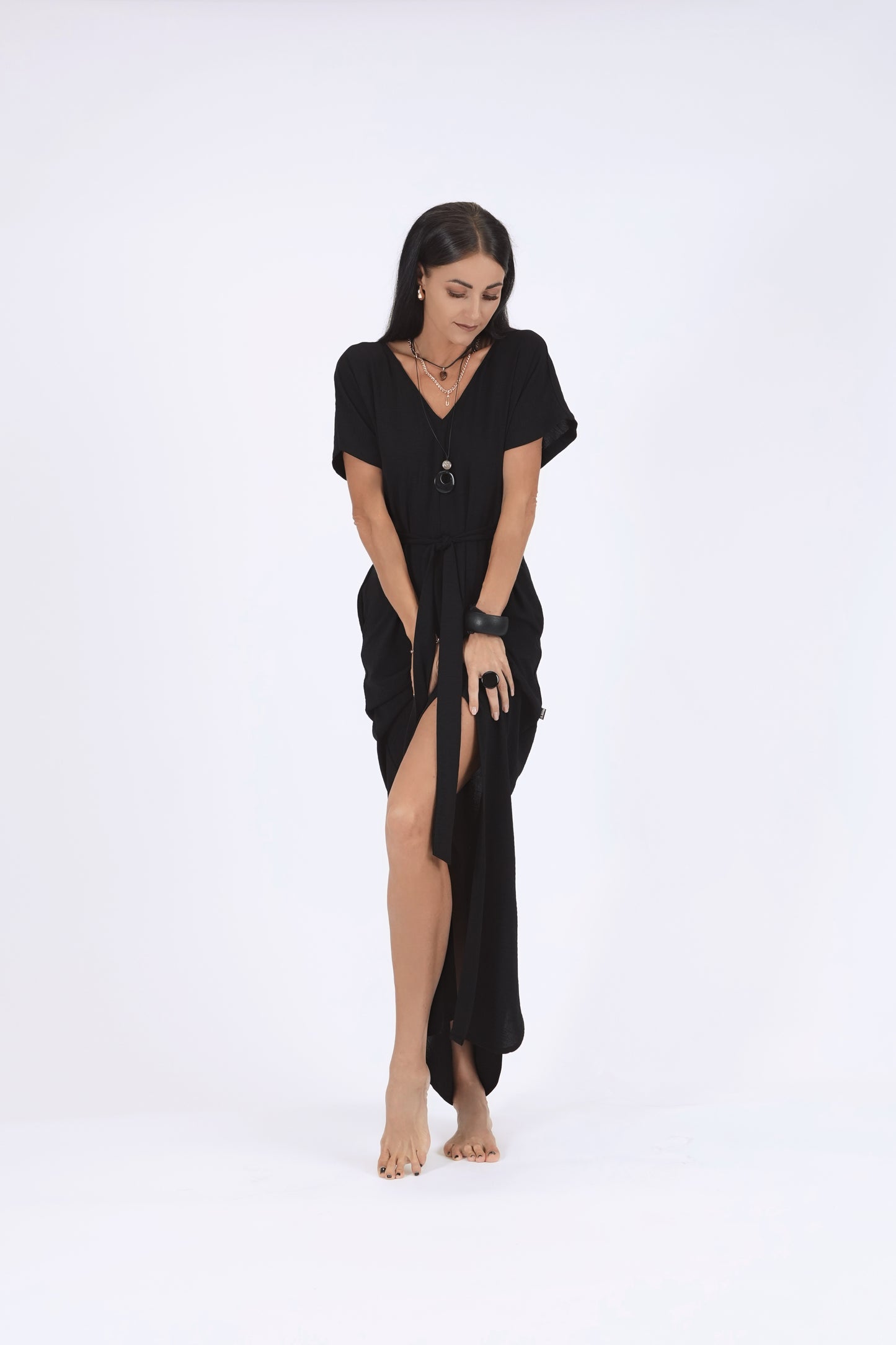 Gara oversize kleita ar šķēlumu, melna