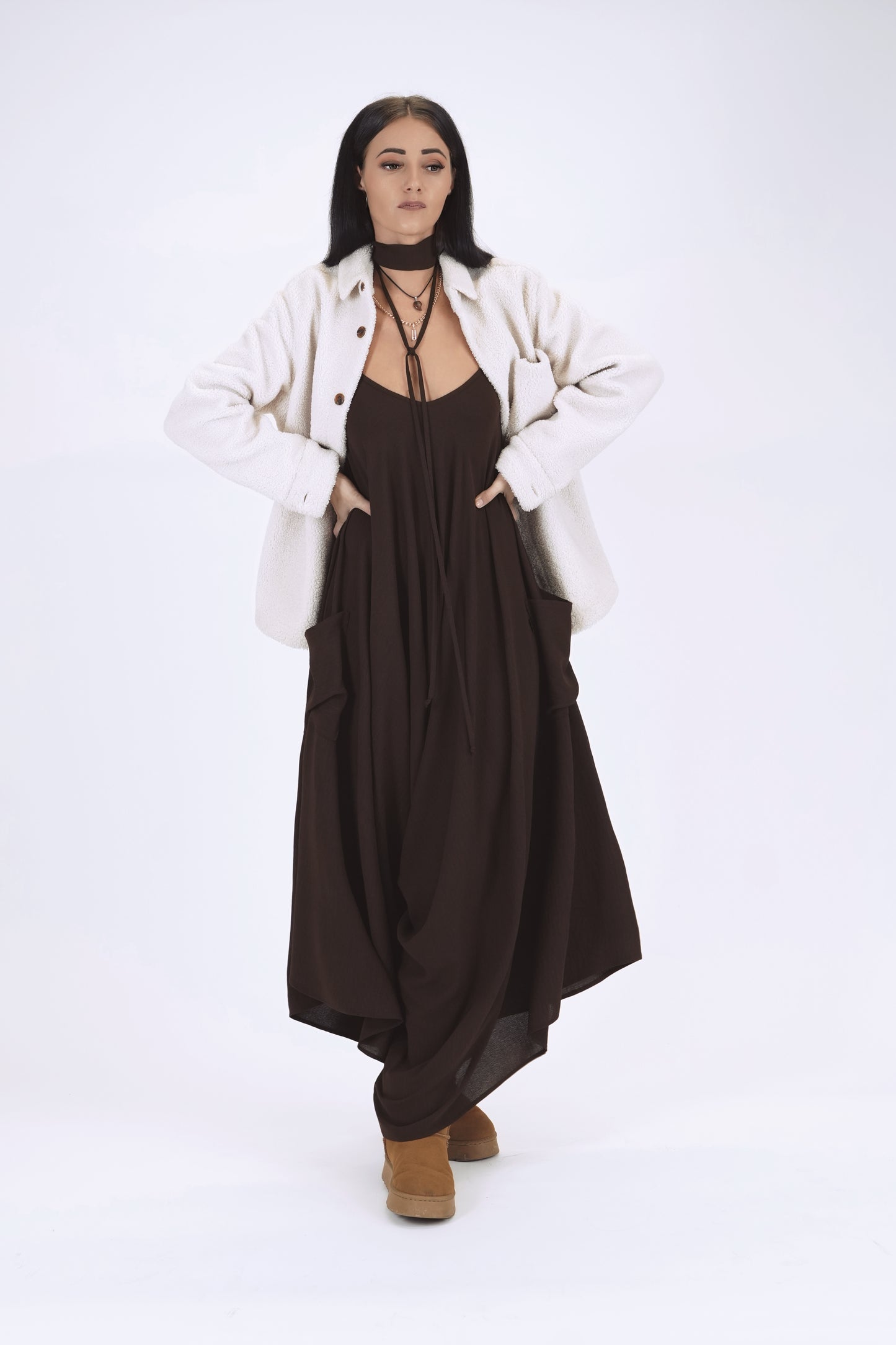 Oversize kombinezons ar kabatām, chocolate brown