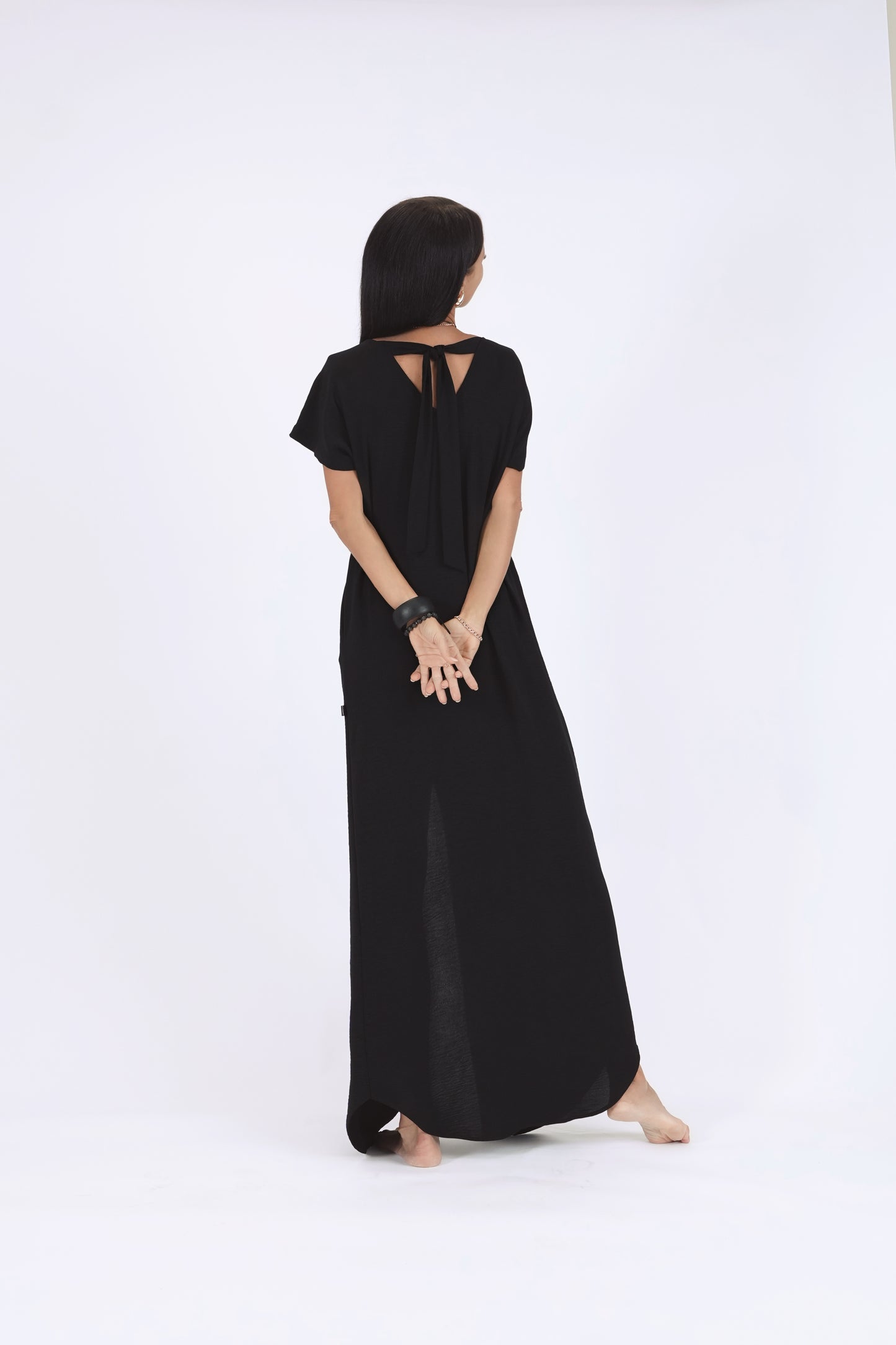 Gara oversize kleita ar šķēlumu, melna