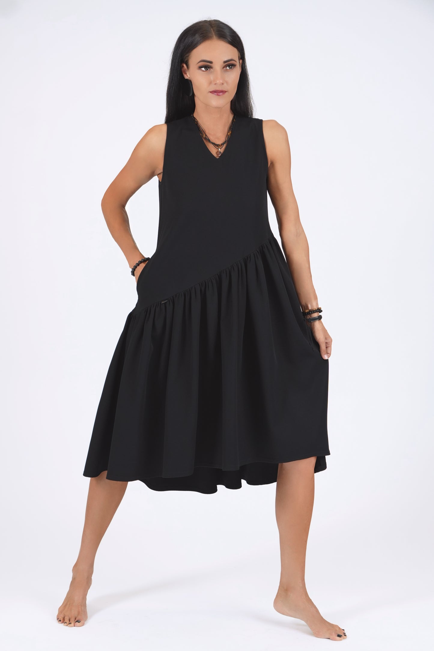 Midi kleita ar slīpu volānu, black