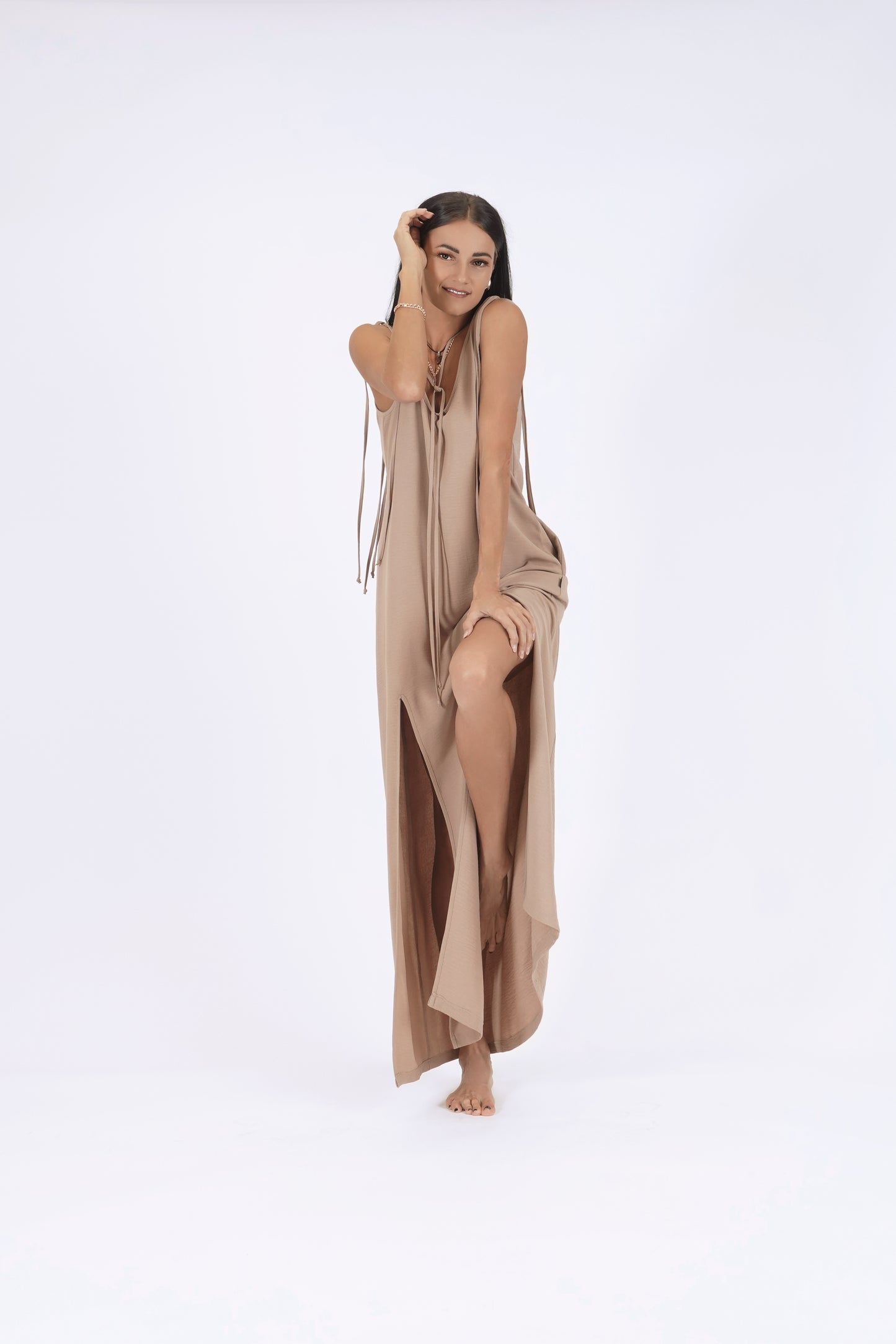 Gara kleita ar šķēlumiem, rose