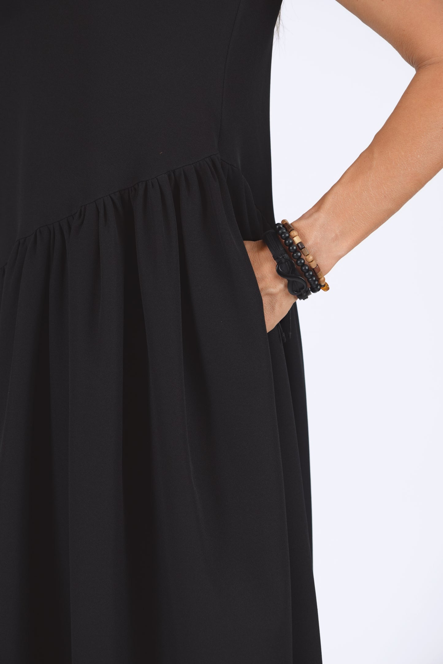 Midi kleita ar slīpu volānu, black