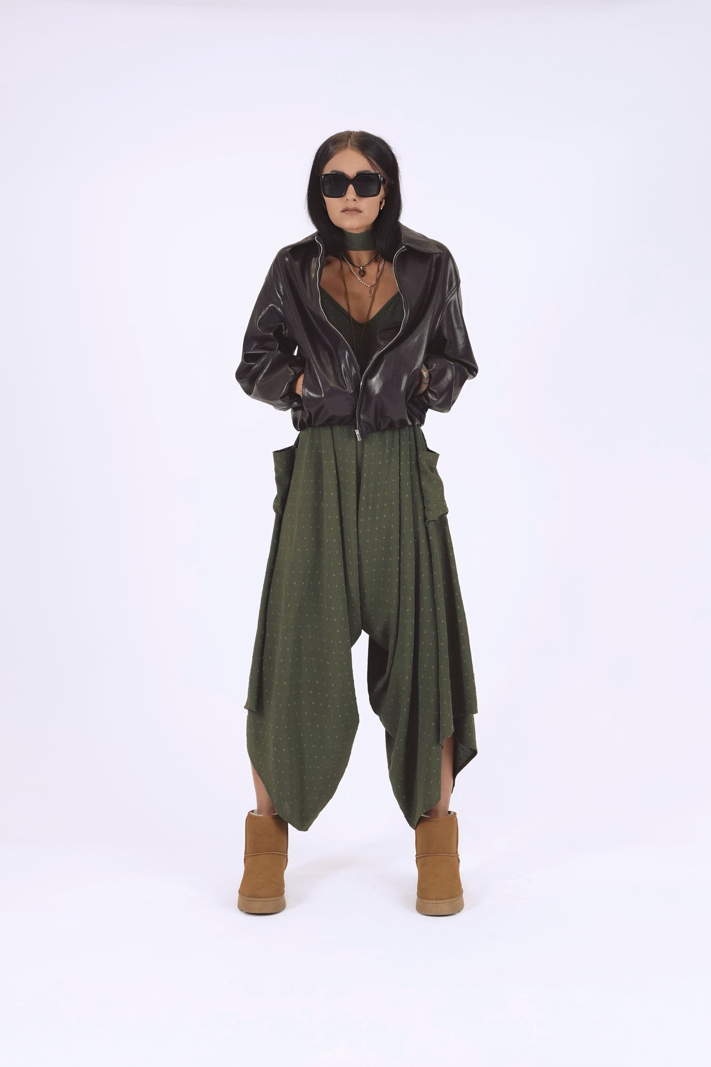 Oversize kombinezons ar kabatām, dark haki green