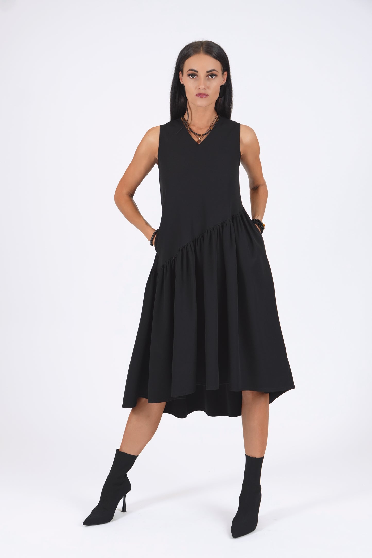 Midi kleita ar slīpu volānu, black