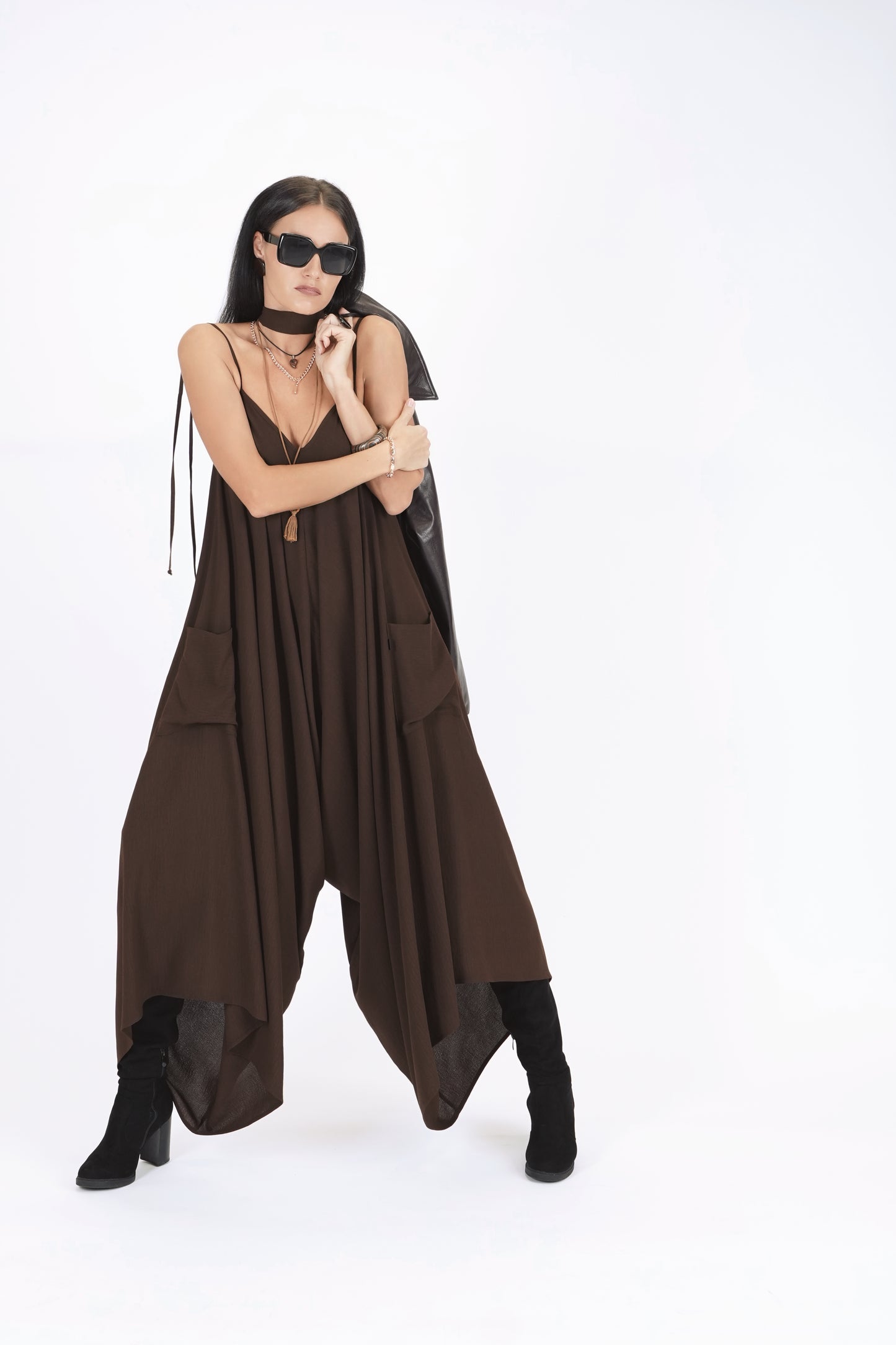 Oversize kombinezons ar kabatām, chocolate brown